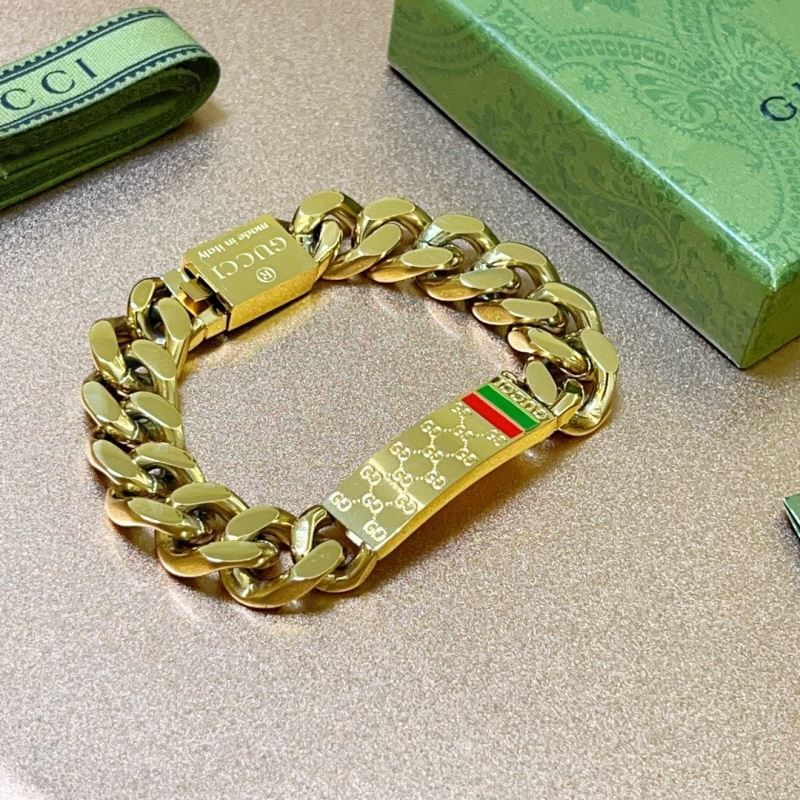 G*u*i bracelets